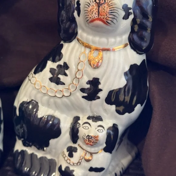 Staffordshire dog lamp and 2 dog figurines - Picture 3 of 9